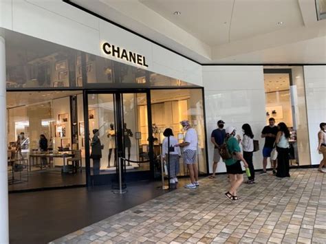 chanel store in honolulu hawaii.